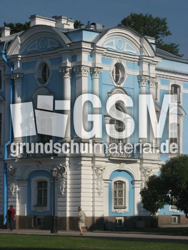 005 Kloster Smolny-Auferstehungskloster, St. Petersburg.JPG